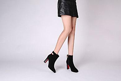 《Apex 英雄》19赛季尼斯湖水怪胜利画面彩蛋被发现